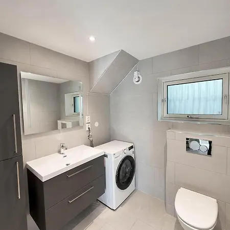 דירה 2-bedroom *